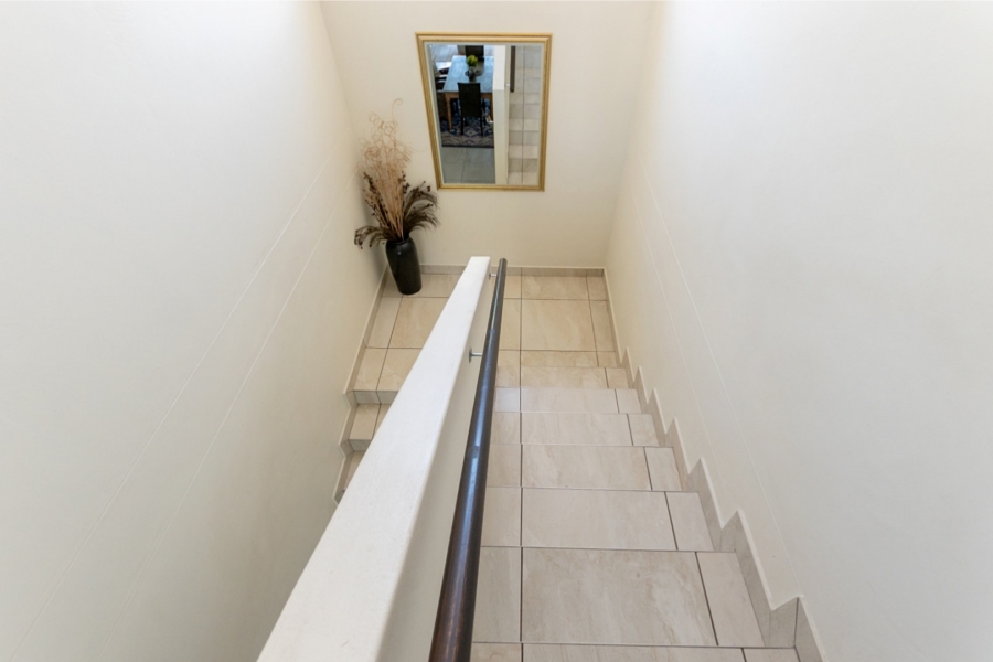 4 Bedroom Property for Sale in Sunset Estate Western Cape